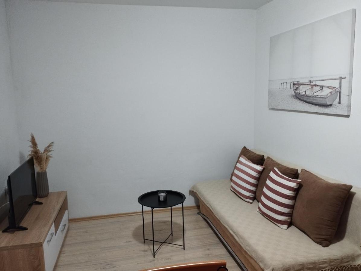 Apartments Mijo Kaštela Esterno foto